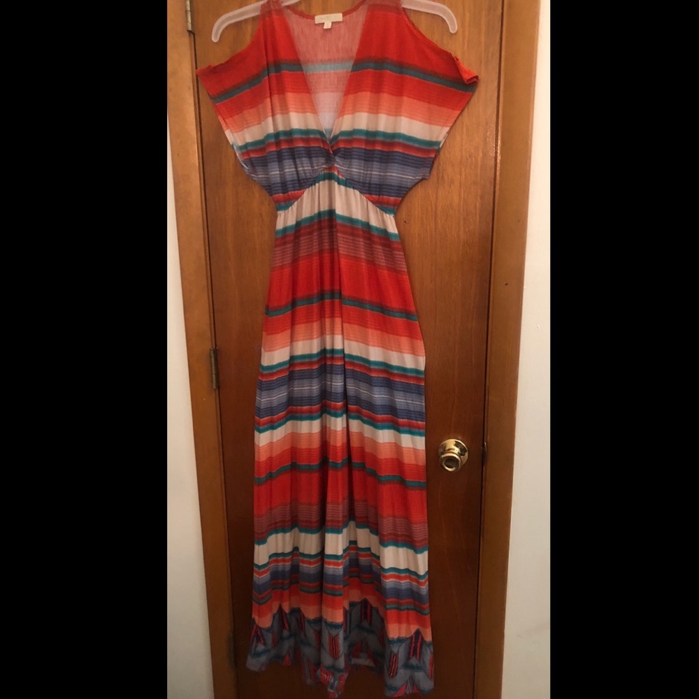 “Cold Shoulder” Maxi Dress - Size Medium